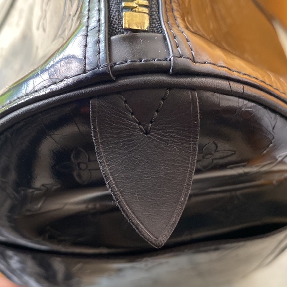 Authentic Louis Vuitton Mercer Vernis Keepall Travel Bag code BA 0998 - Picture 4 of 15